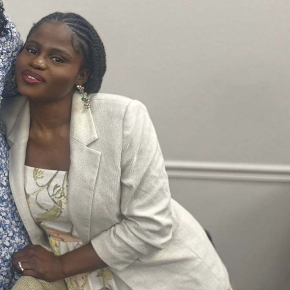 Meet your Posher, Nadia